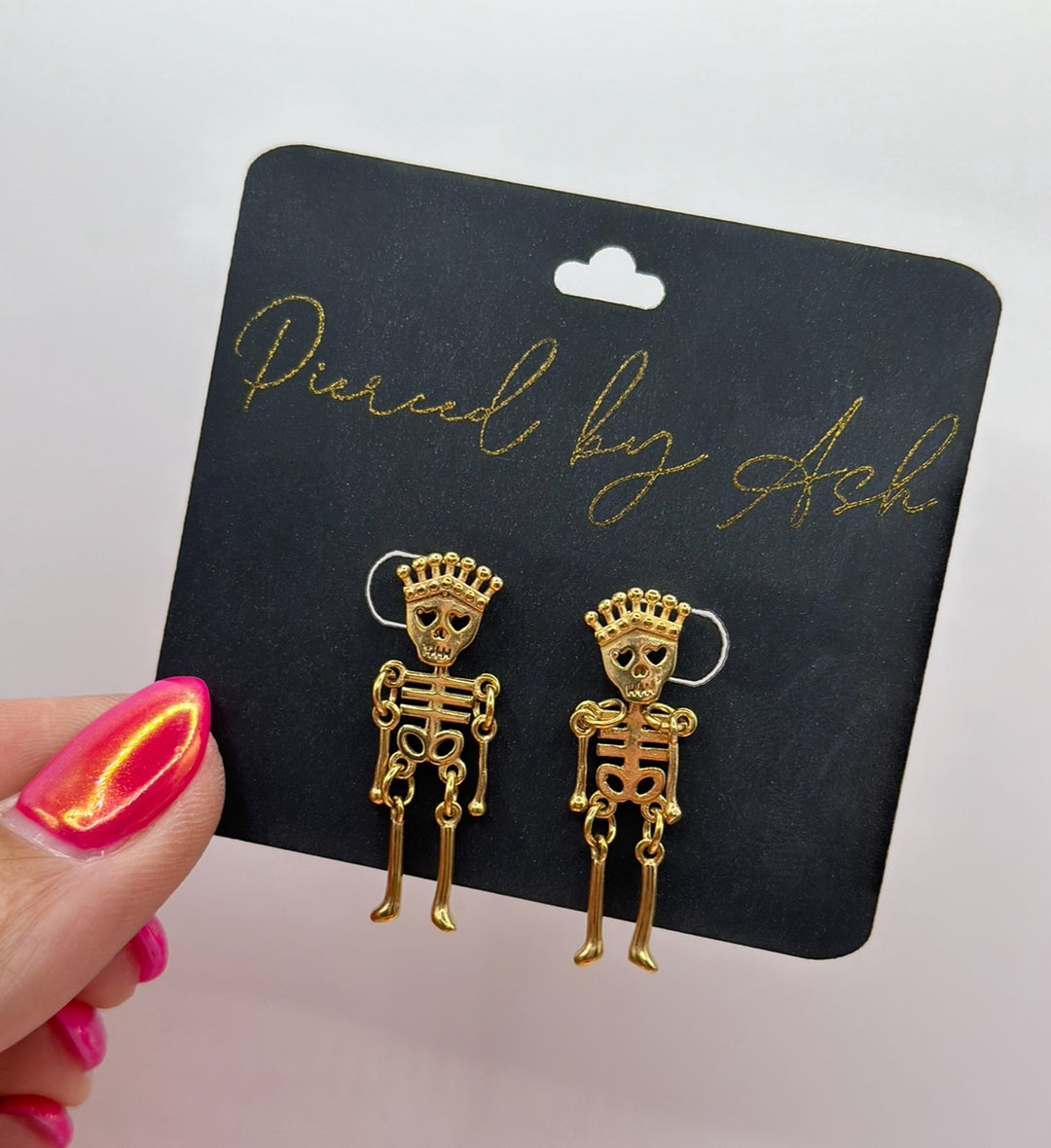 Skelly studs