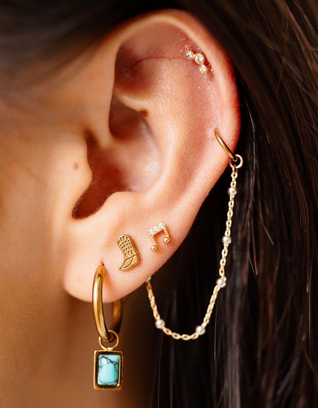 Titanium Hinged Clicker Hoop (ears/nose) Gold