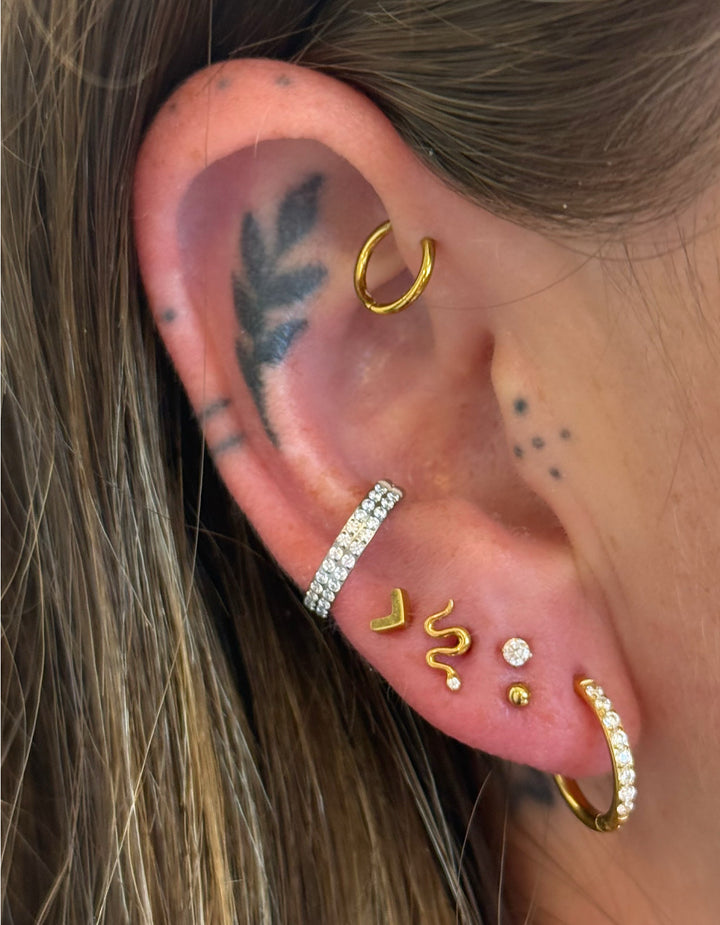 Glitzy Conch Hoop