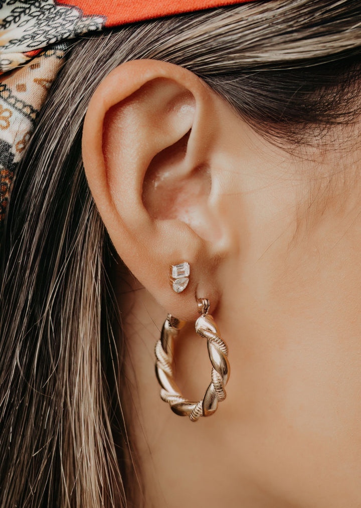 Twisted Hoop